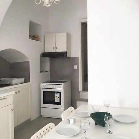 Thomas Traditional House In Chora Apartment
